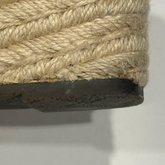 Vionic Women's Black Espadrille wedge Sandals like new - Picture 7 of 9